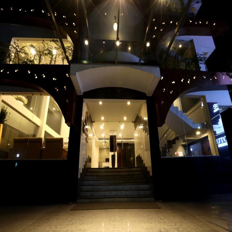 Mango Hill Central Madrás Exterior foto